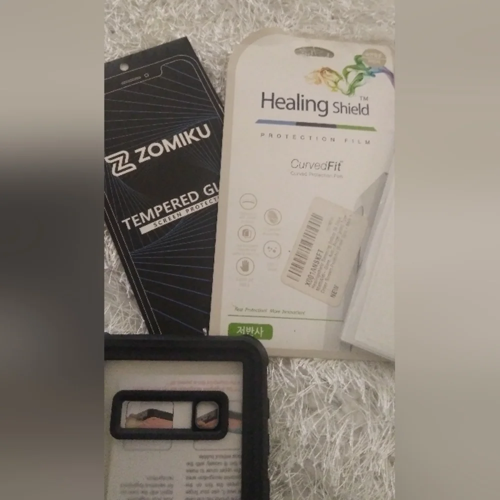 Phone case bundle - Picture 6 of 6